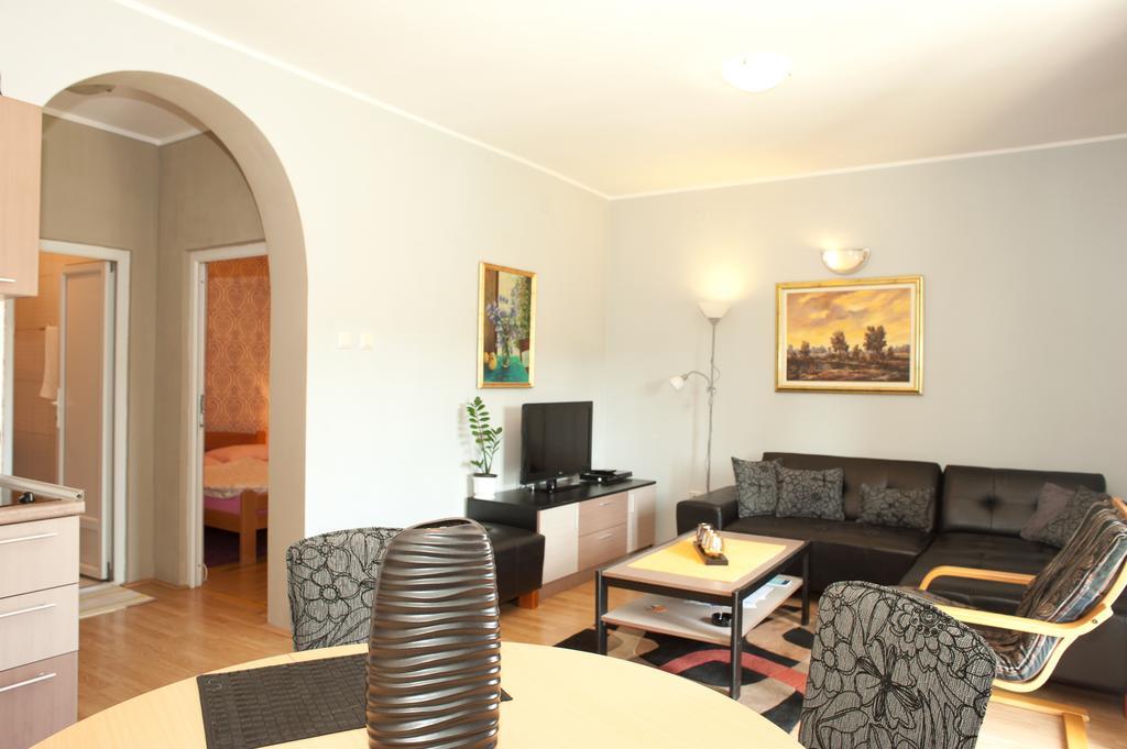 Apartments Vila Връдник Екстериор снимка