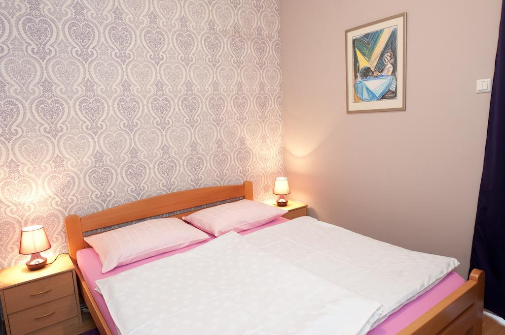 Apartments Vila Връдник Стая снимка